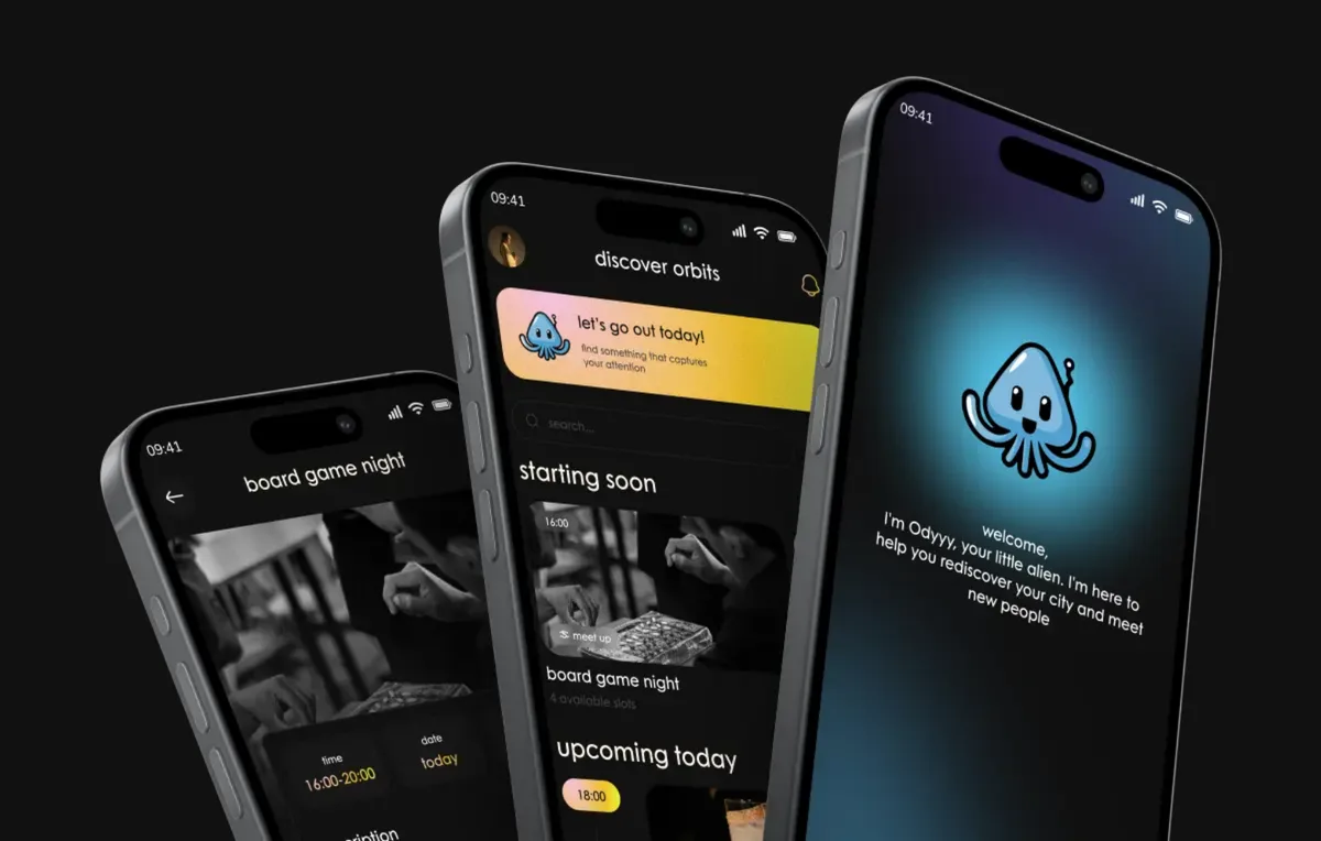 Trois écrans de l'application ODYYY présentés sur odyyy.com : la fiche d'un événement board game night, la liste discover orbits et l'écran d'accueil avec la mascotte